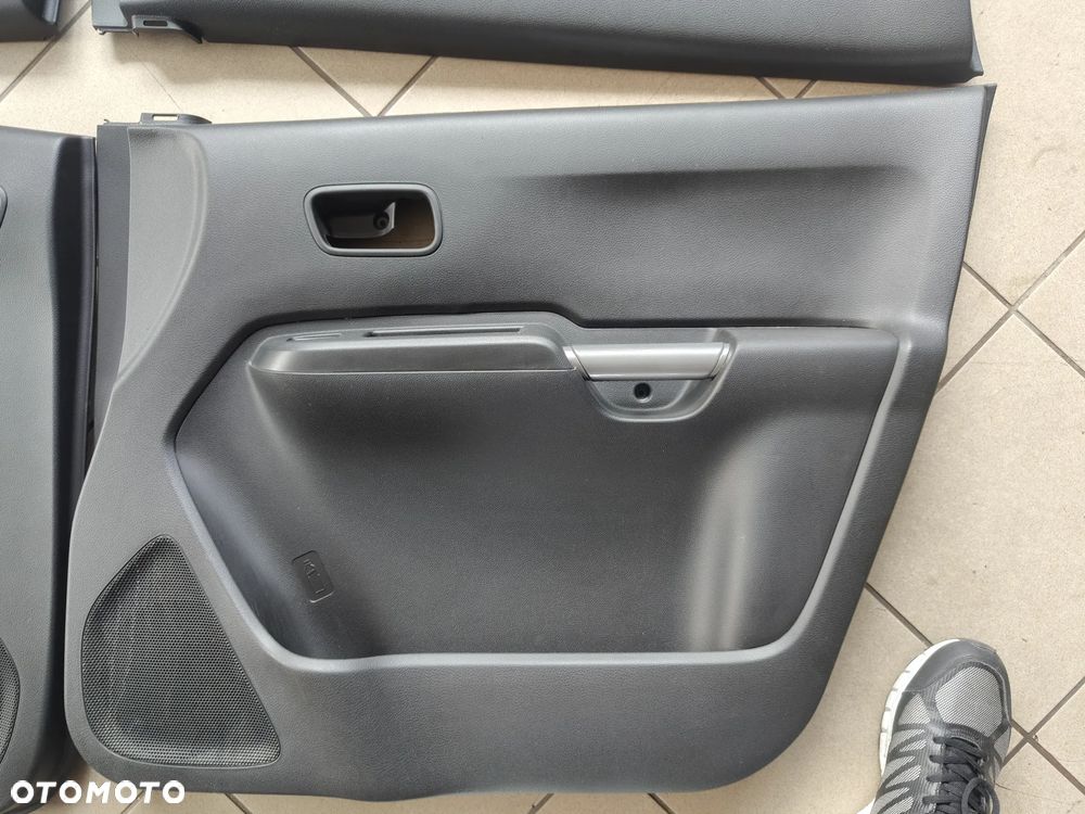 Suzuki Ignis od 2020 tapicerka drzwi przód tyl komplet Europa - 2