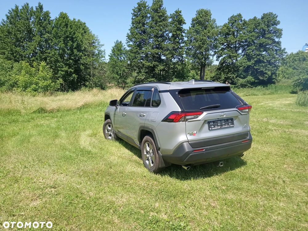 Toyota RAV4 - 5