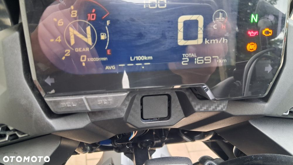 Honda CB - 11