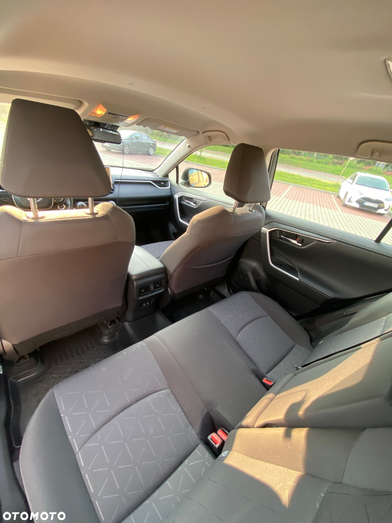 Toyota RAV4 - 8