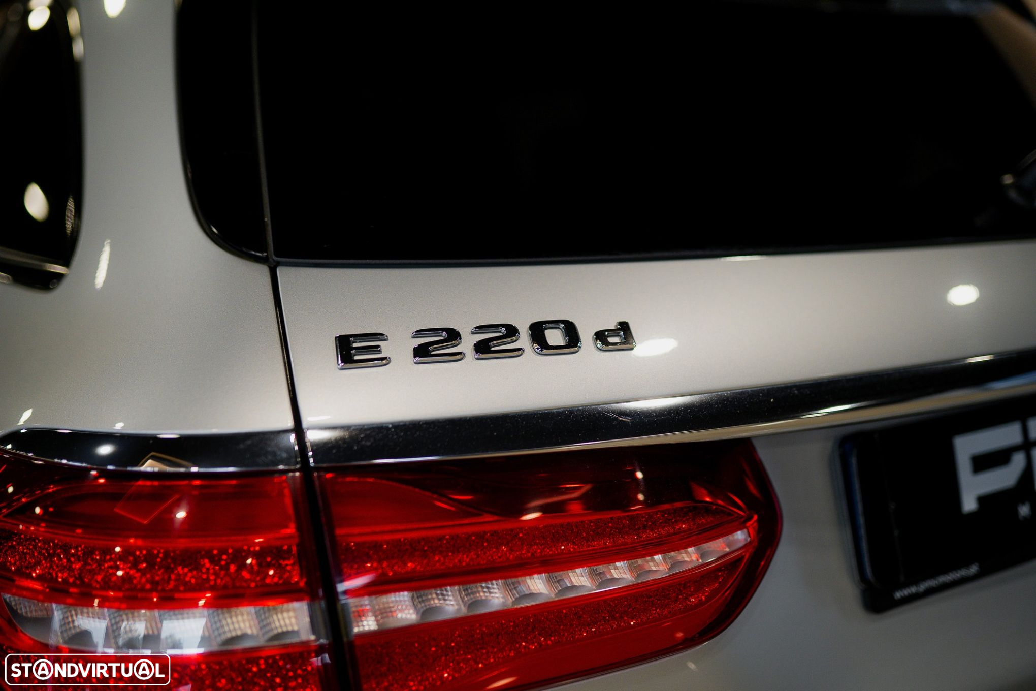 Mercedes-Benz E 220 d AMG - 23