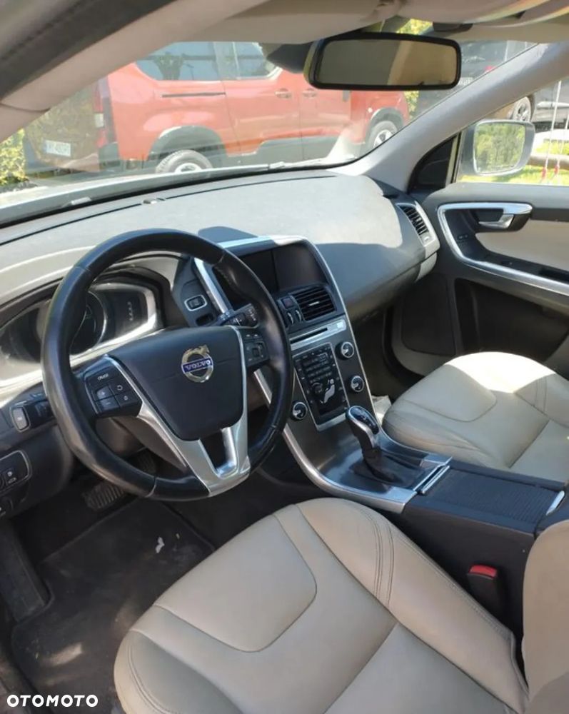Volvo XC 60 D5 AWD Summum - 3