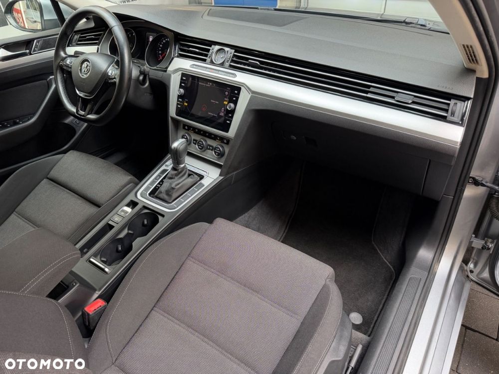 Volkswagen Passat - 39