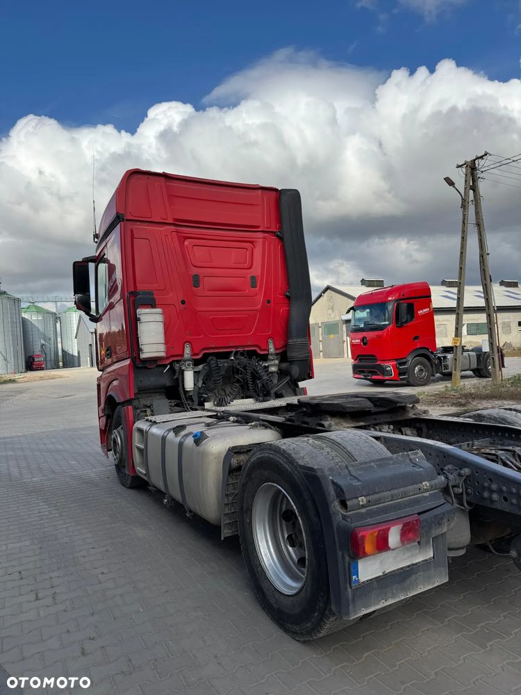 Mercedes-Benz Actros MP4 - 3
