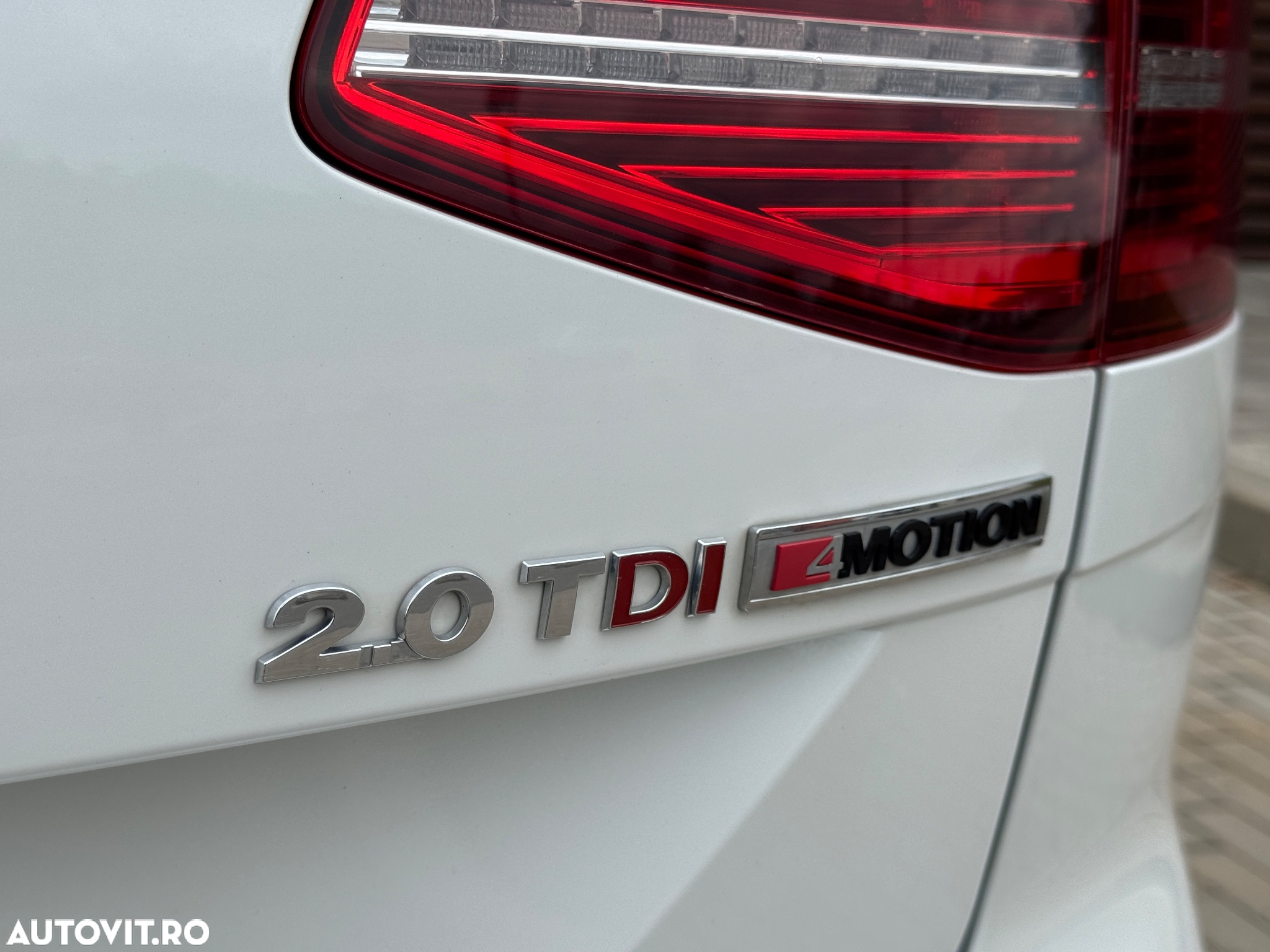 Volkswagen Passat Alltrack 2.0 TDI DSG 4Motion - 17