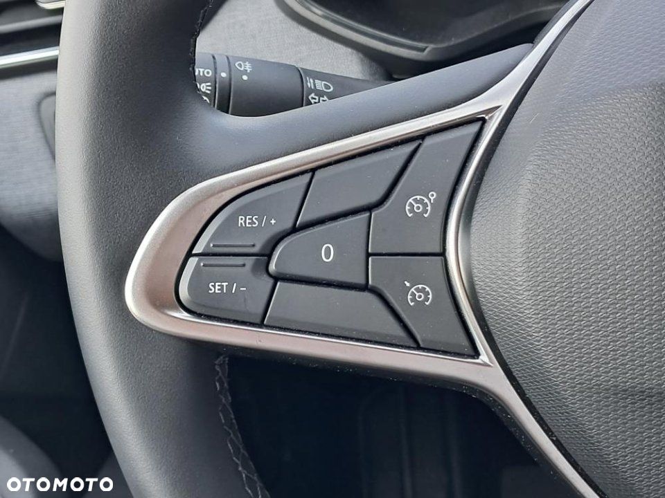Renault Clio - 22