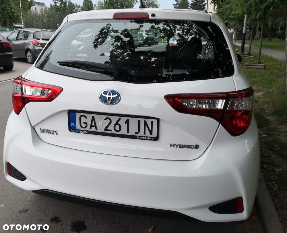 Toyota Yaris Hybrid 100 Premium EU6 - 3