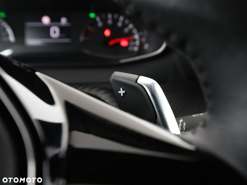 Peugeot 2008 1.5 BlueHDi Allure S&S EAT8 - 33