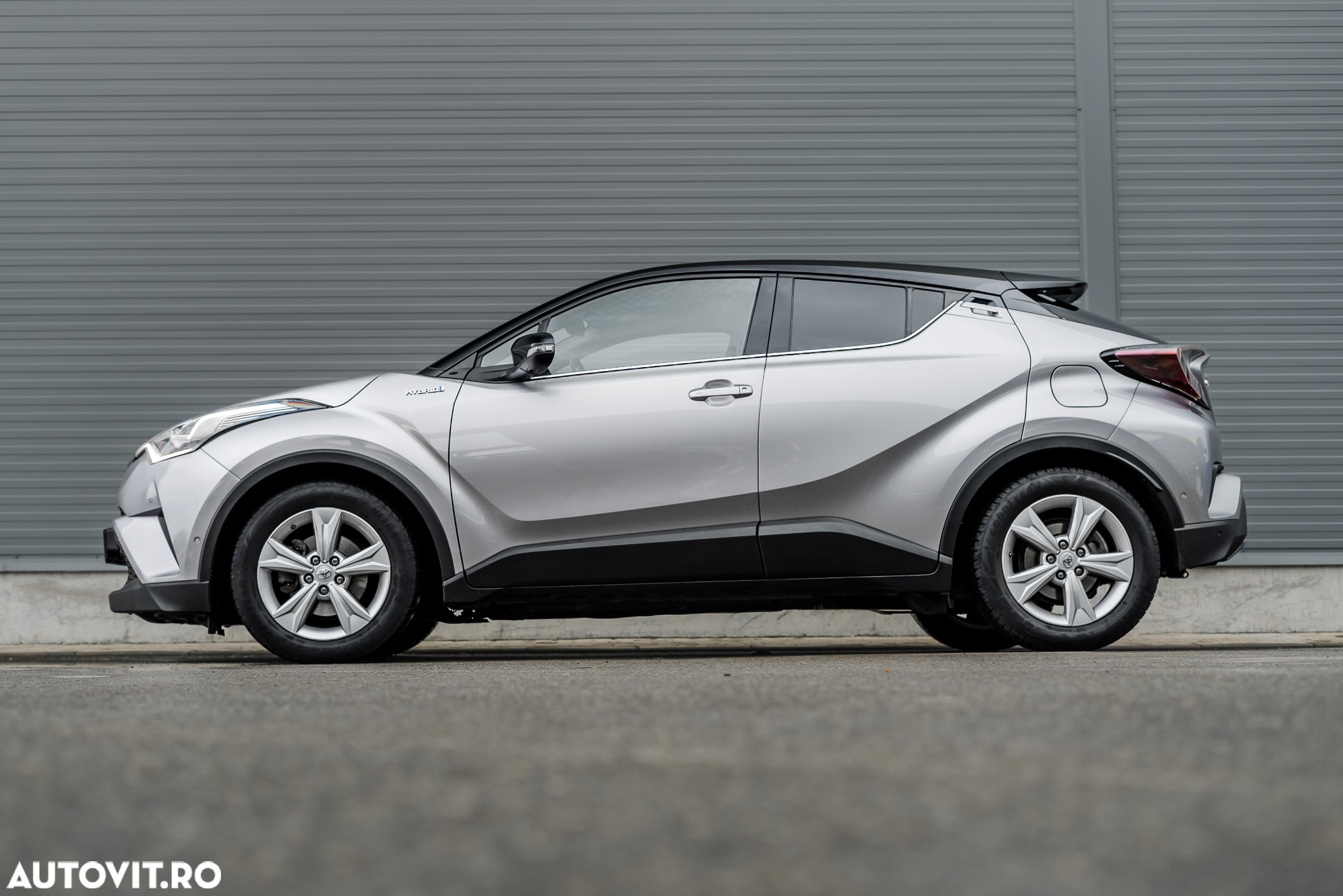 Toyota C-HR Hybrid Lounge - 17