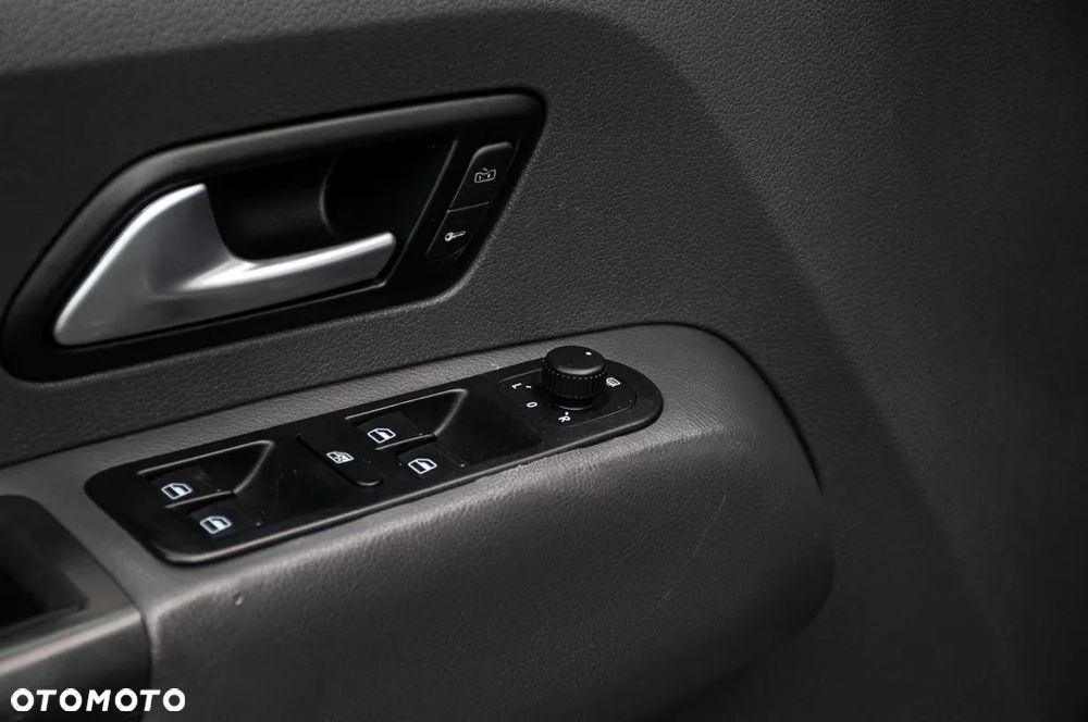 Volkswagen Amarok 2.0 BiTDI BMT Dark Label - 16