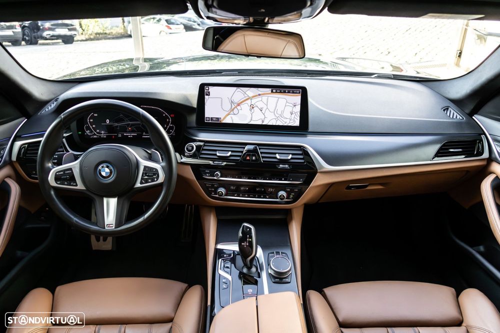 BMW 530 e Pack Desportivo M - 14