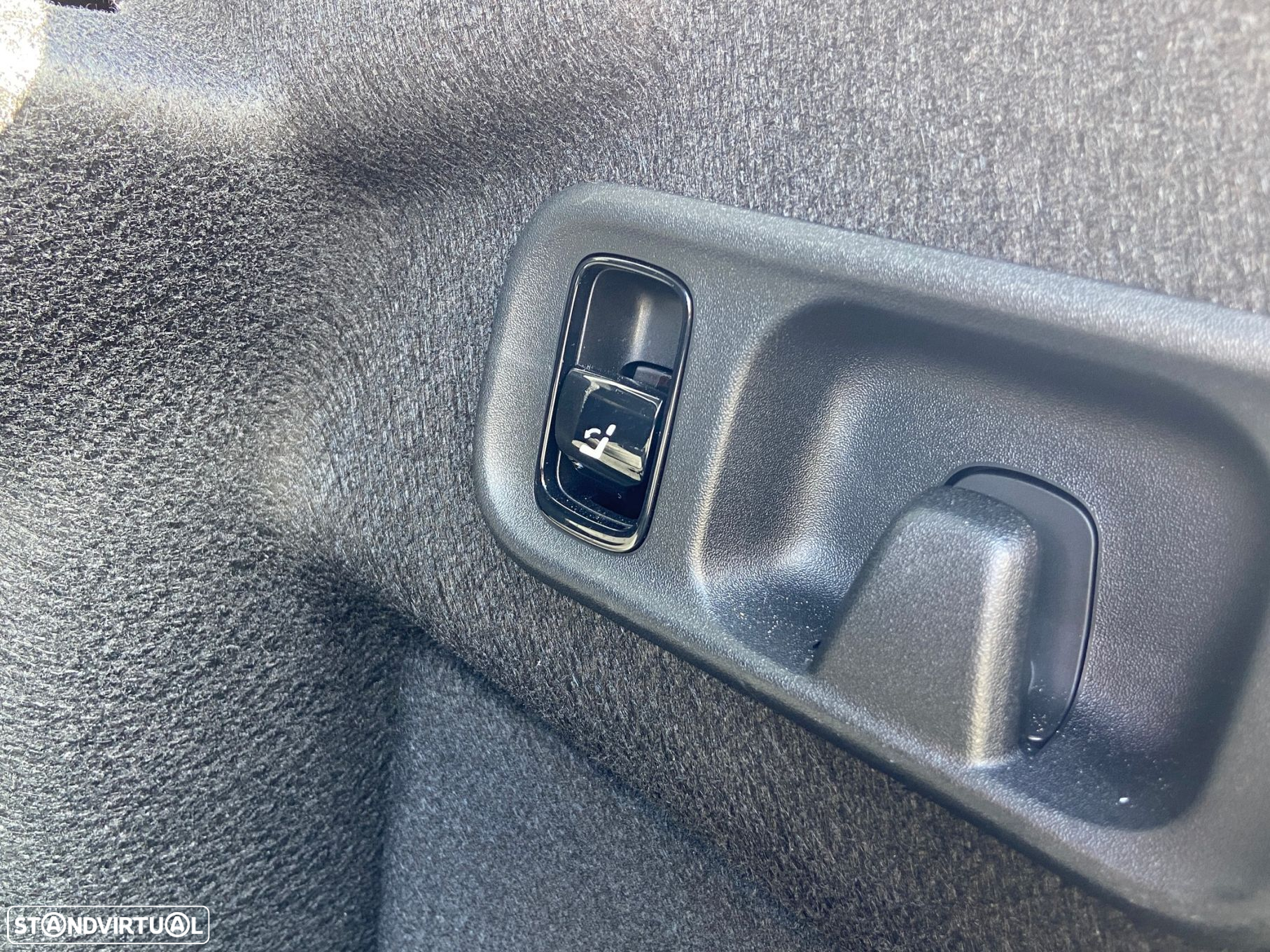 Mercedes-Benz C 300 e AMG Line - 12