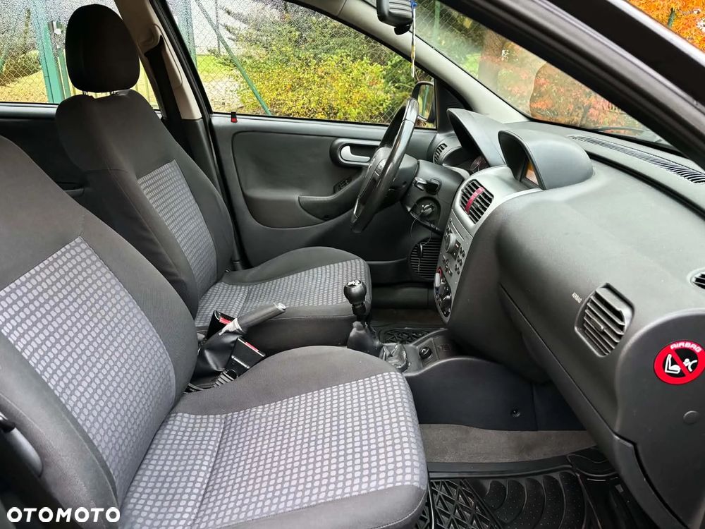 Opel Corsa - 32