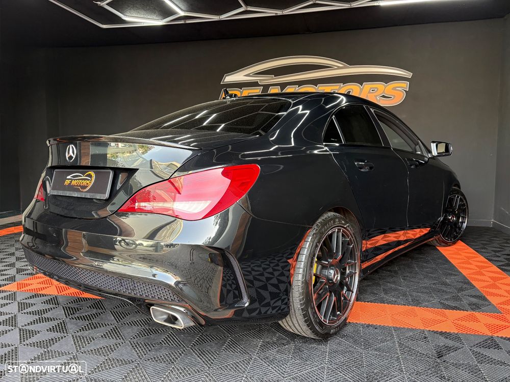Mercedes-Benz CLA 220 CDI 7G-DCT AMG Line - 32