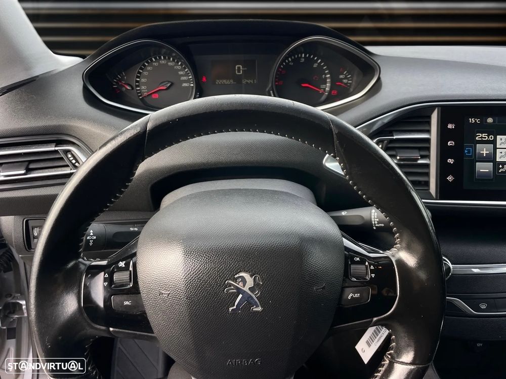 Peugeot 308 SW 1.6 BlueHDi Style - 17