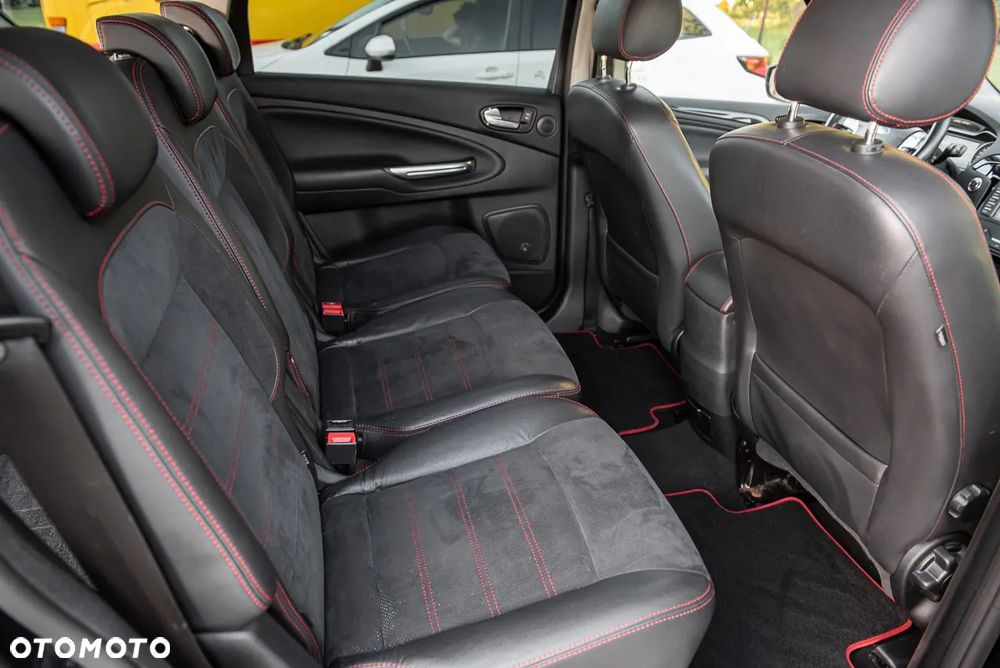 Ford S-Max 2.0 T Titanium - 31
