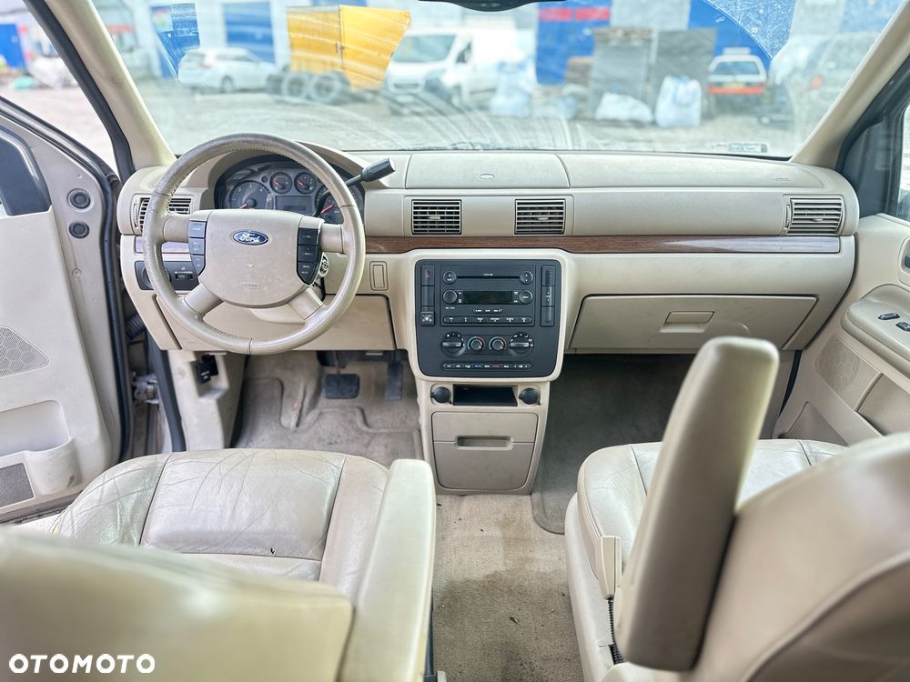 Ford Freestar - 11