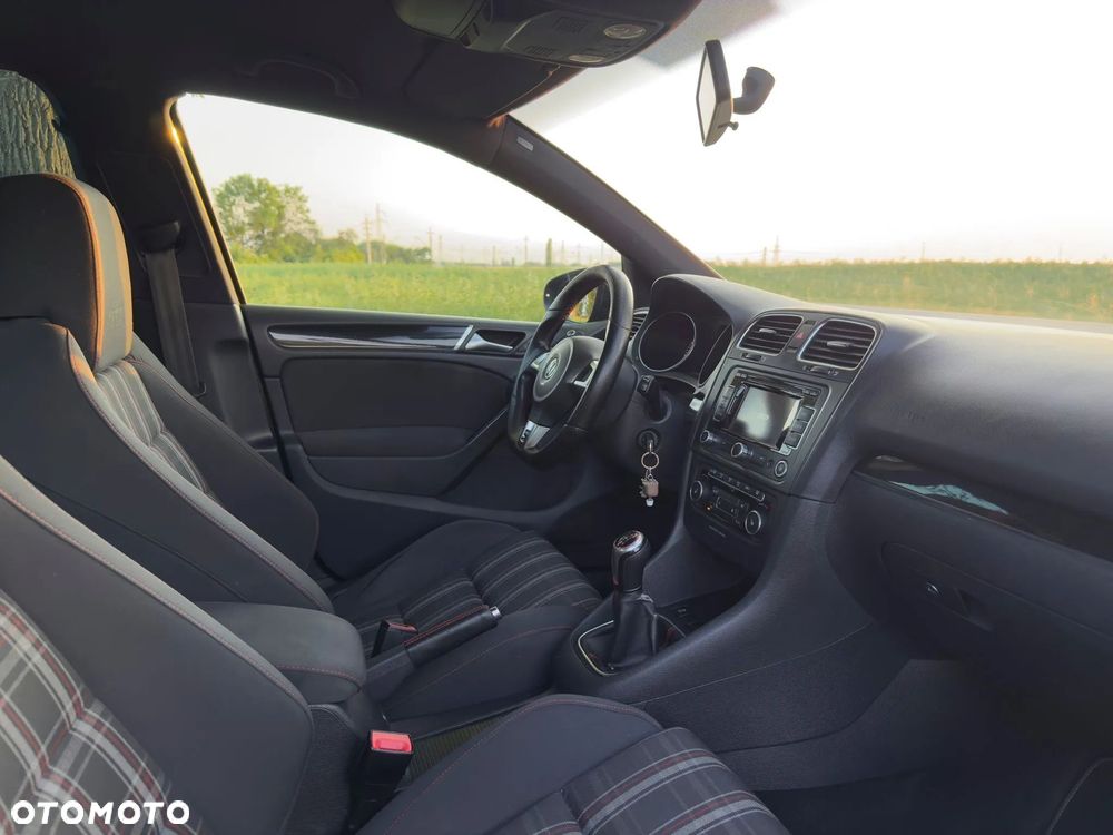 Volkswagen Golf ver-vi-2-0-tsi-gti - 19