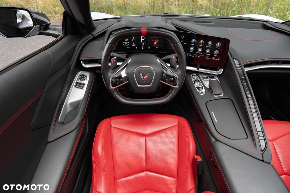 Chevrolet Corvette - 11