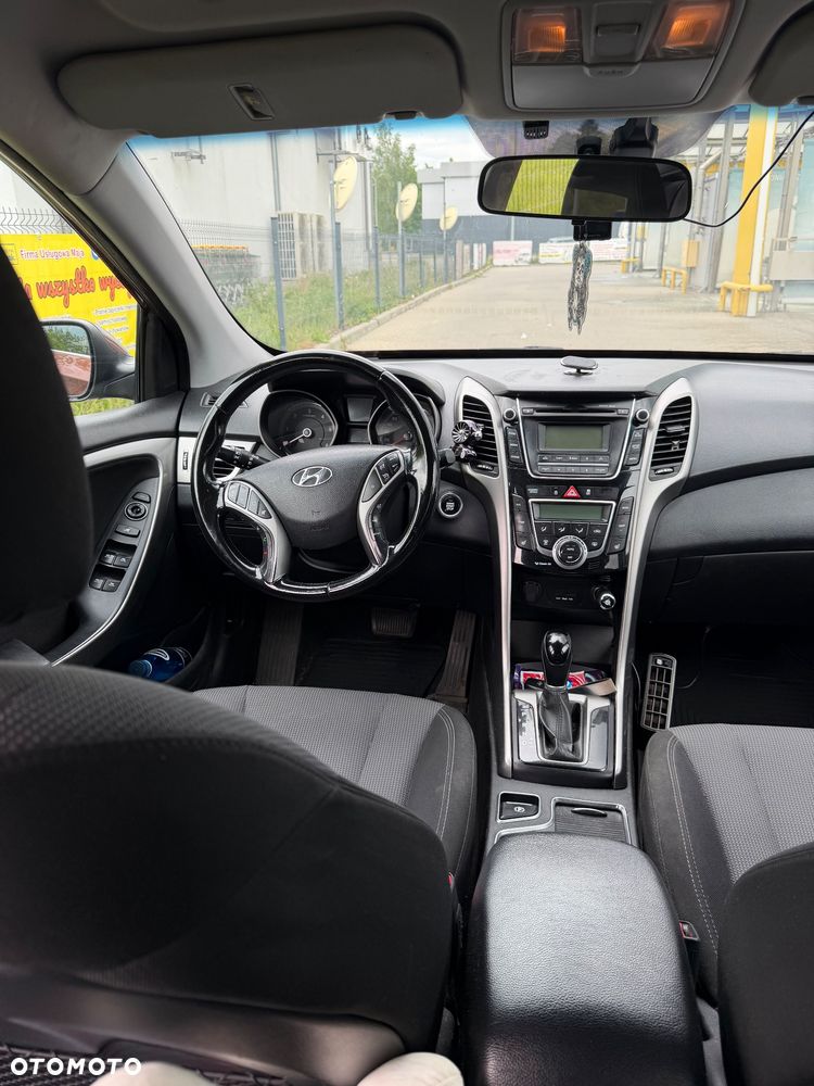 Hyundai i30 1.6 CRDi Premium - 9