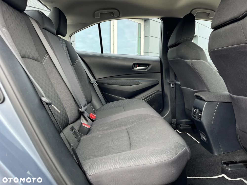 Toyota Corolla 1.8 Hybrid Comfort - 12