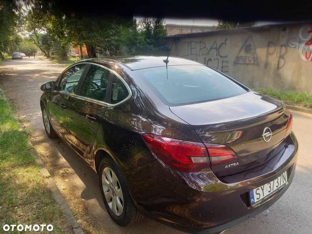 Opel Astra 1.4 T S&S EU6 - 4
