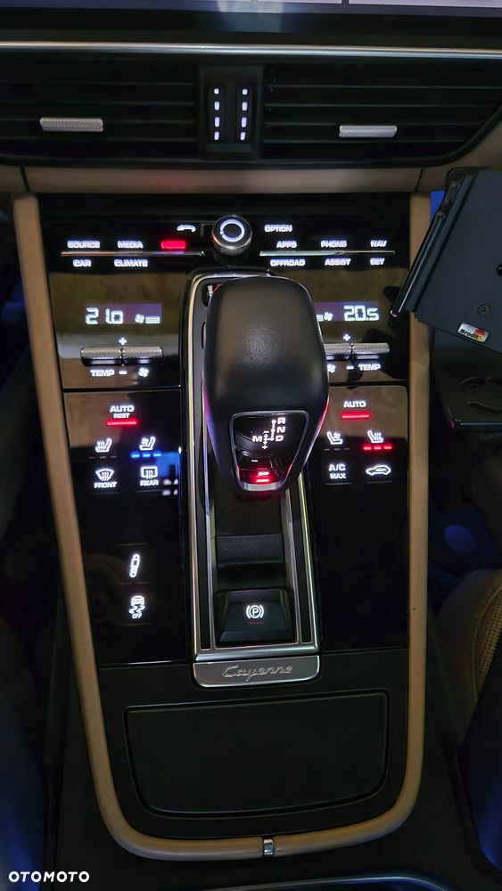 Porsche Cayenne S - 24