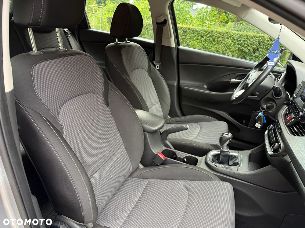 Hyundai i30 1.5 DPI Modern - 19
