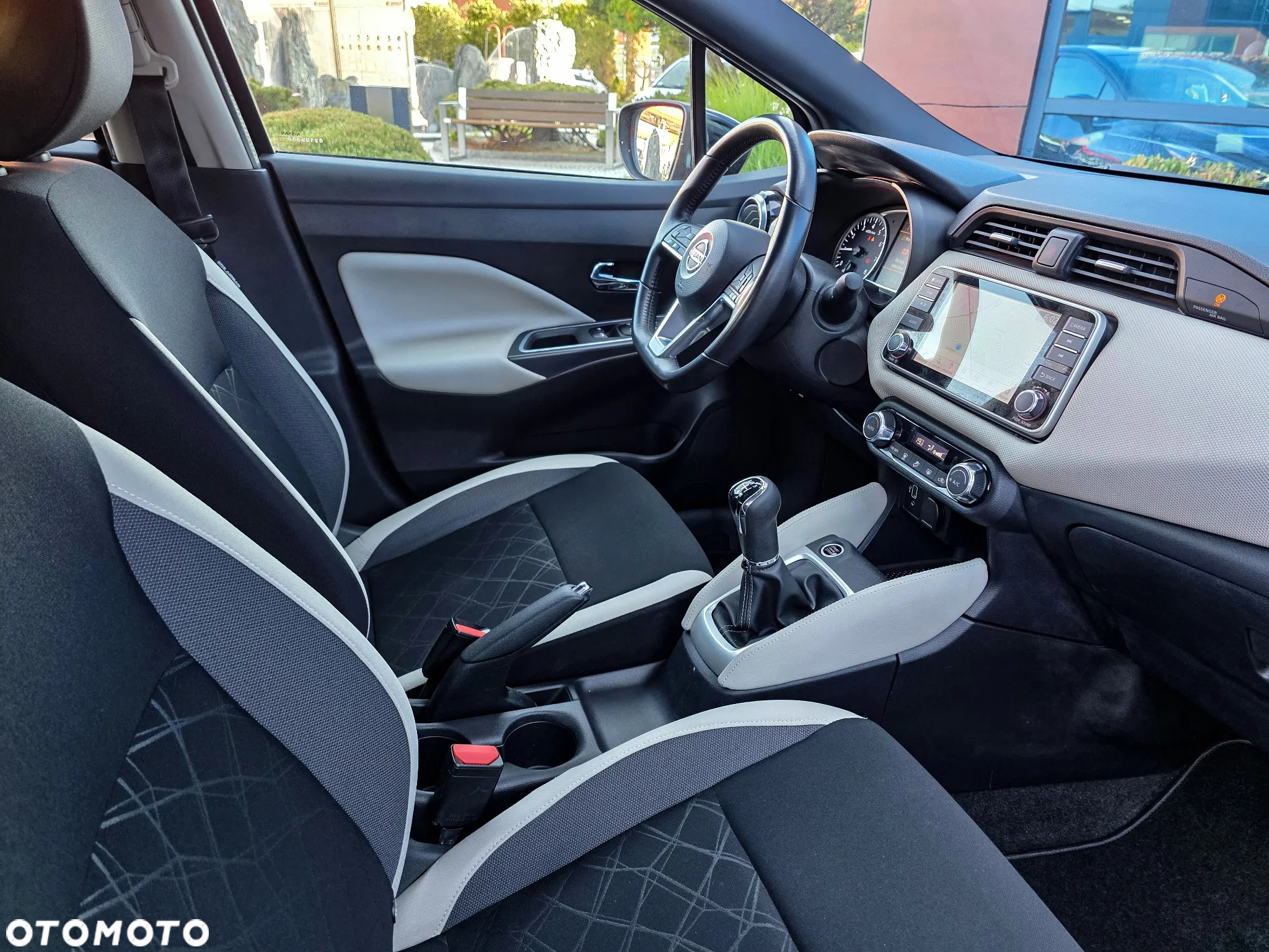 Nissan Micra 1.0 IG-T N-Connecta - 4