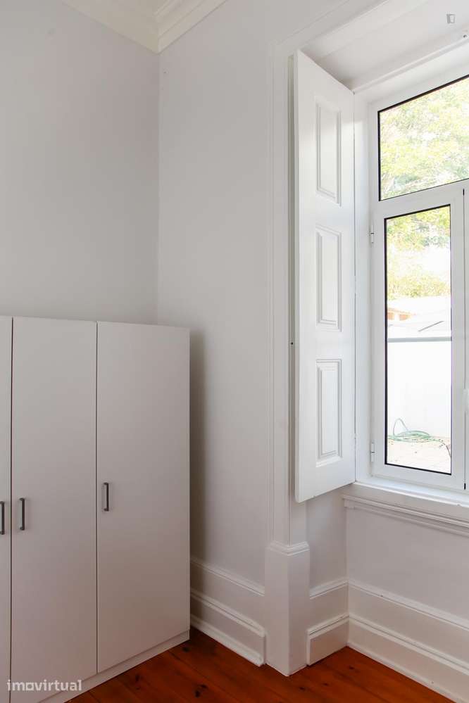 Quarto - localizado em Cidral Coimbra - Grande imagem: 5/44