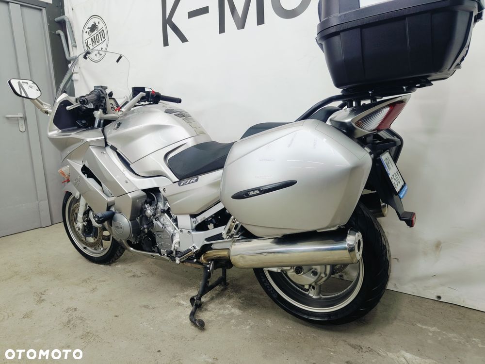 Yamaha FJR - 27