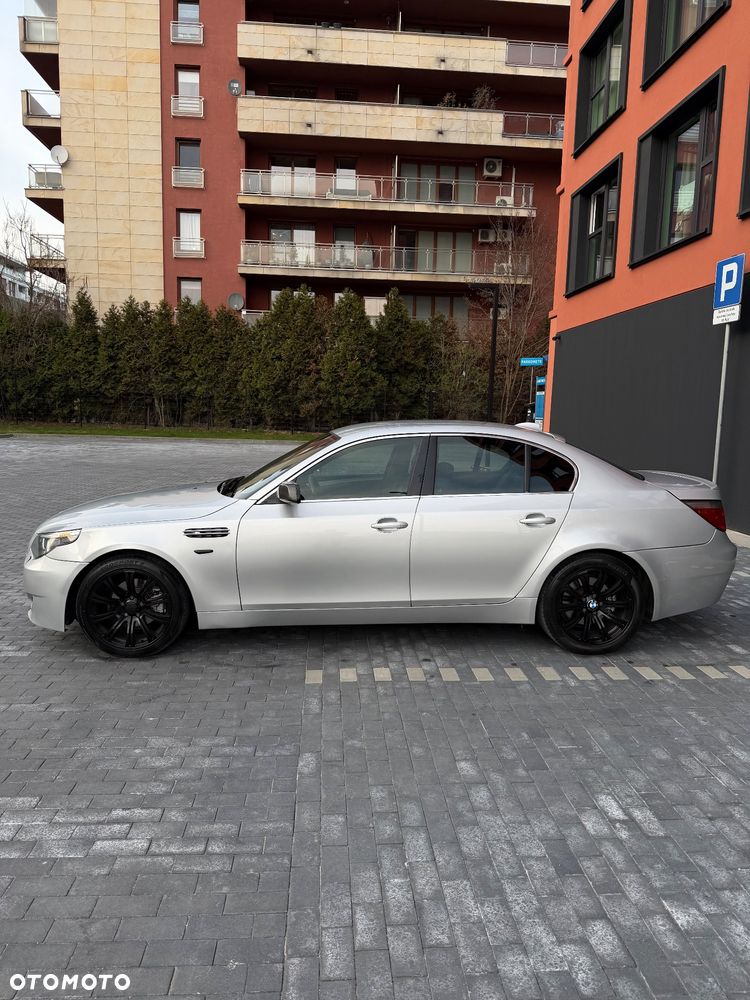 BMW Seria 5 520i - 7