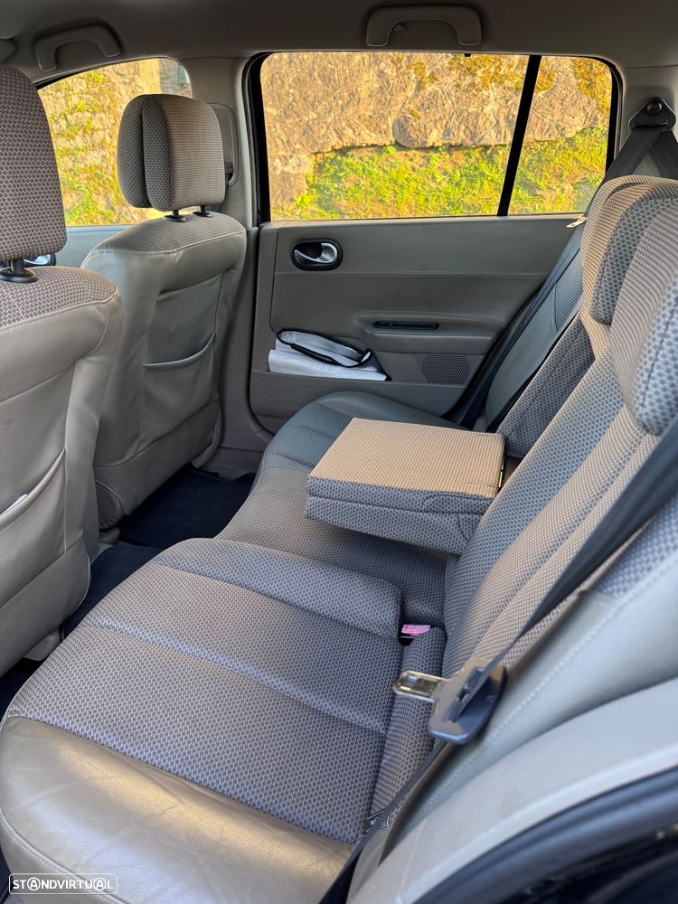 Renault Mégane Break 1.9 dCi C Privilége - 11