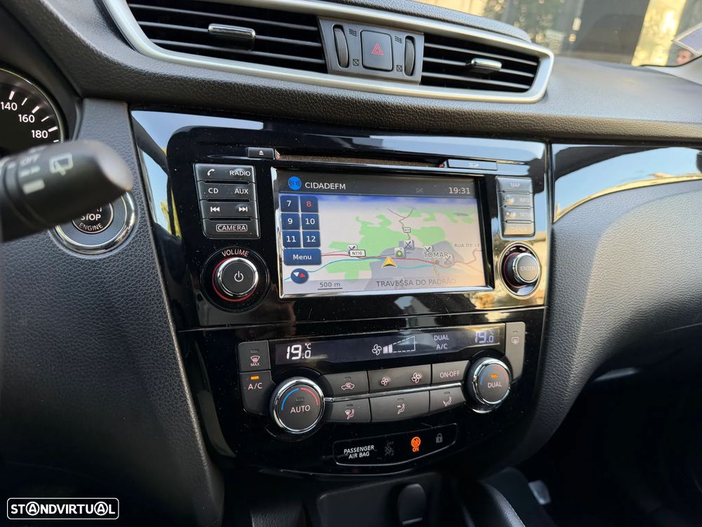 Nissan Qashqai 1.6 dCi N-Connecta 18 - 21
