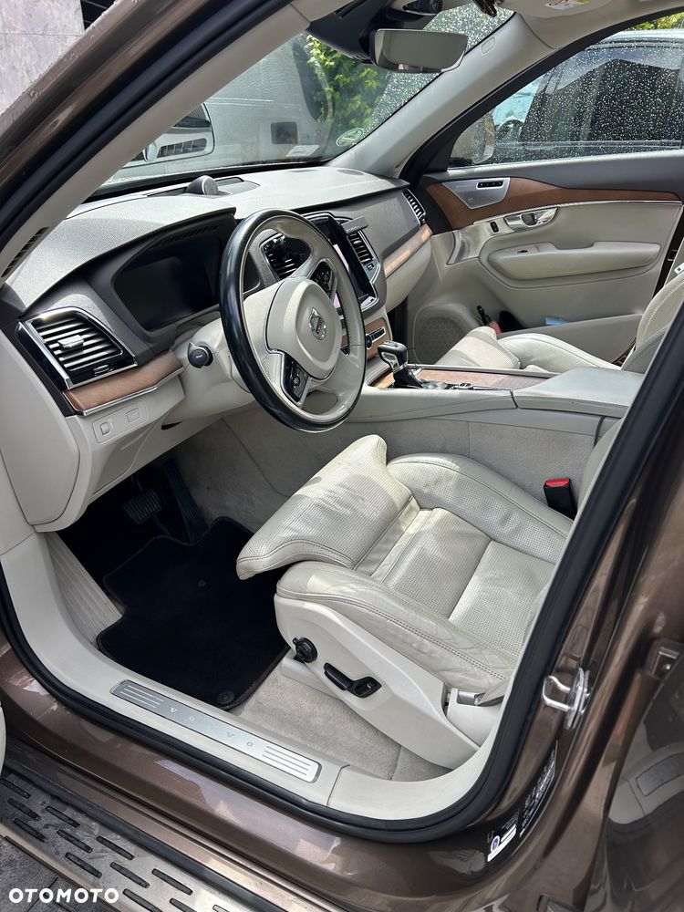 Volvo XC 90 D5 AWD Inscription 7os - 32