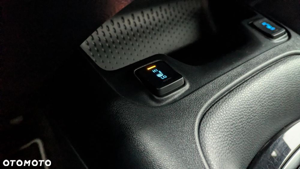 Toyota Corolla 1.8 Hybrid GPF Comfort - 16