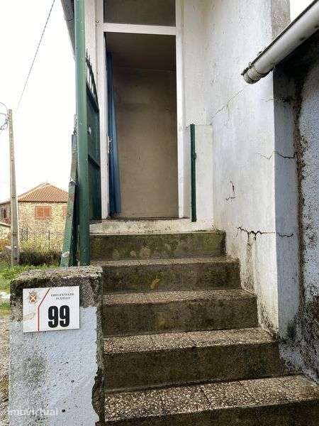 Moradia em Salgueiros ,Vinhais - Grande imagem: 2/10