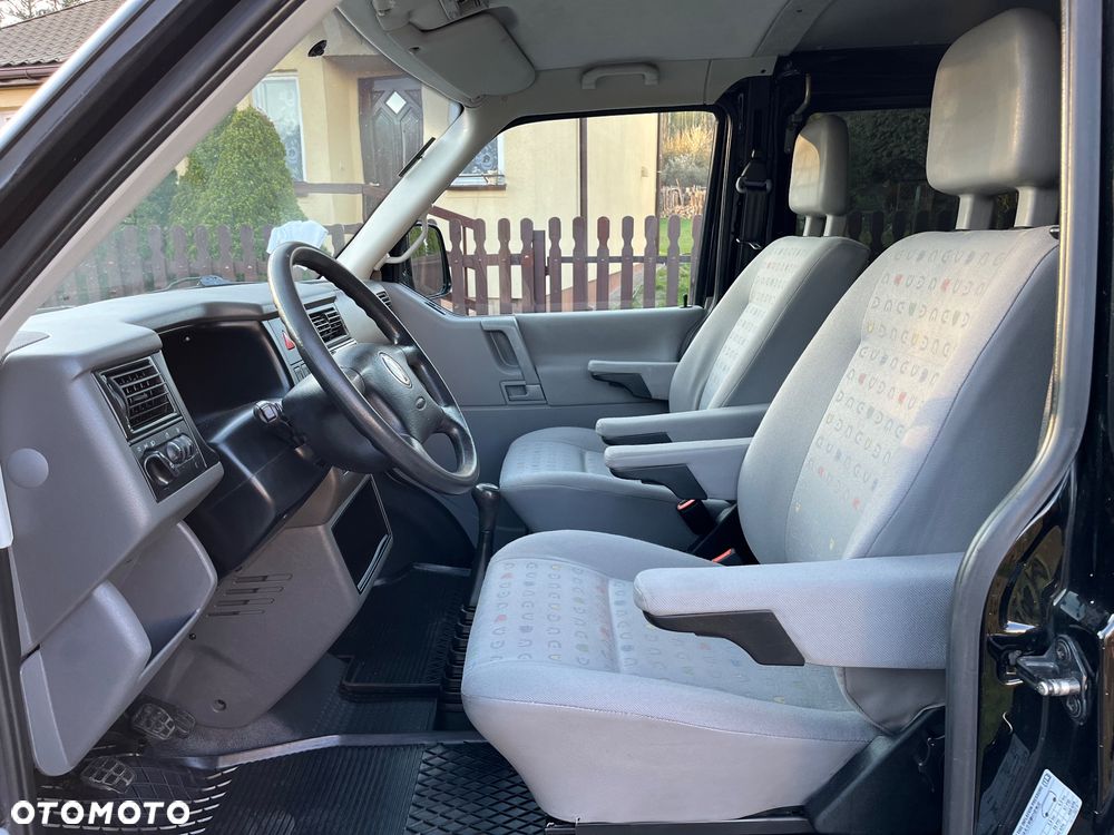 Volkswagen Transporter - 35