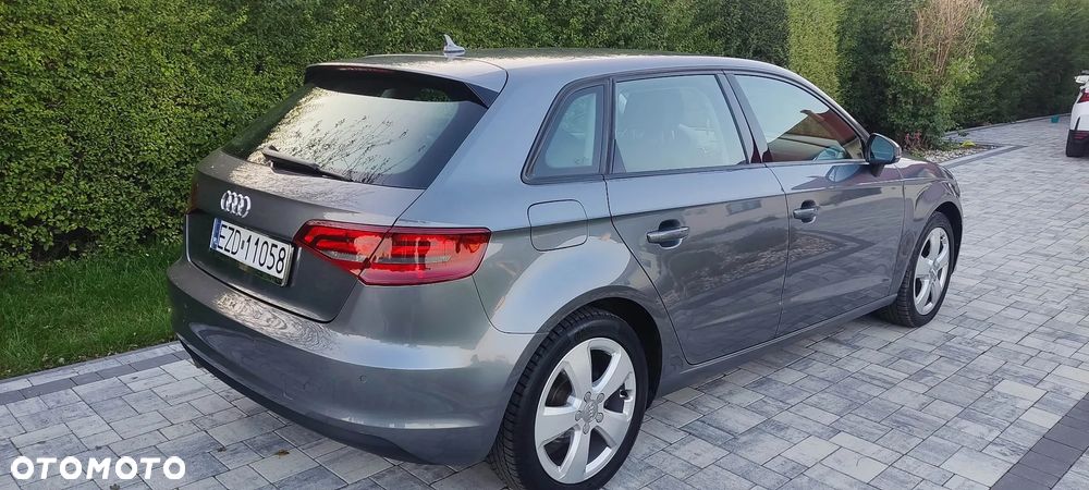 Audi A3 Sportback 2.0 TDI S tronic - 17
