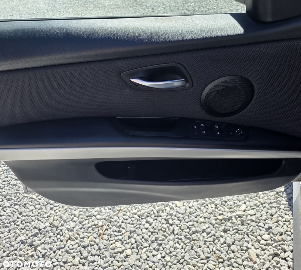 BMW Seria 3 318d DPF Edition Exclusive - 22