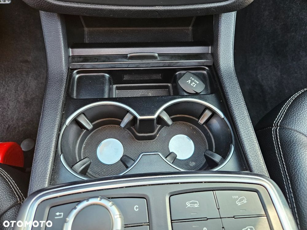 Mercedes-Benz ML 350 BlueTec 4-Matic - 27