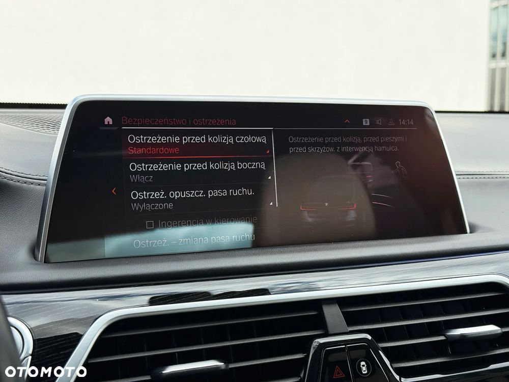 BMW Seria 7 750i xDrive - 39