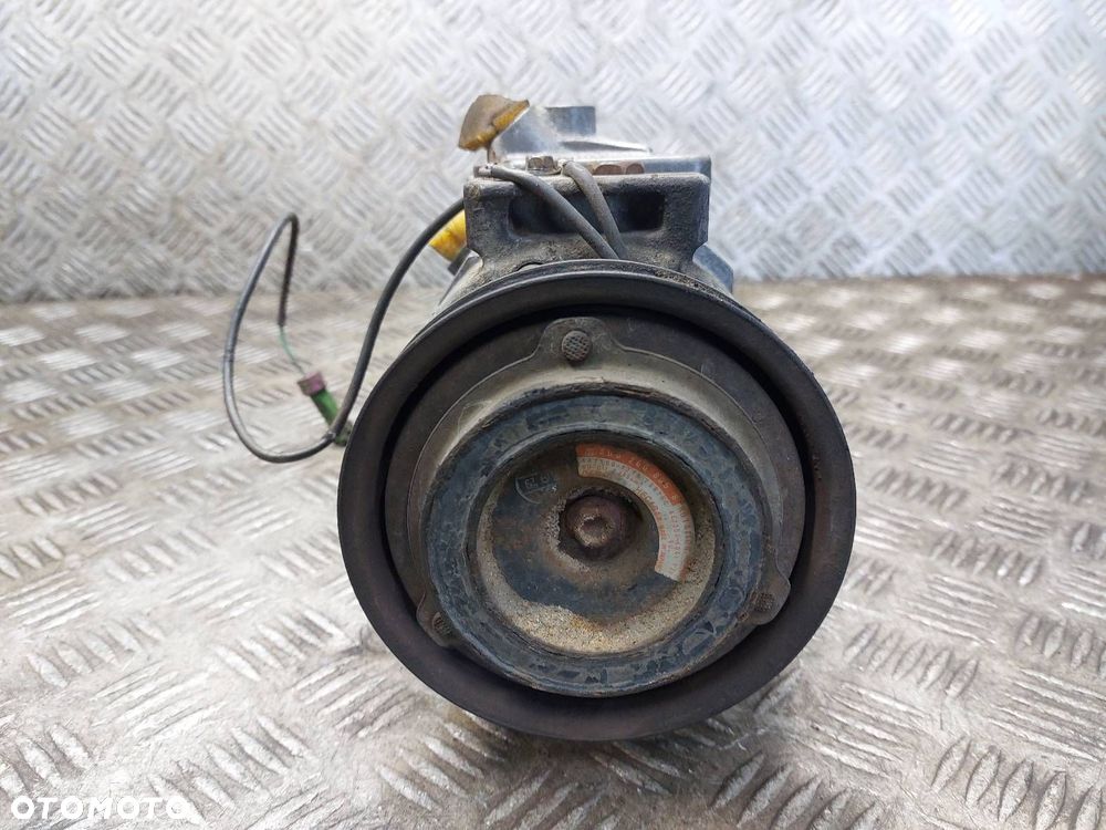 SPRĘŻARKA KOMPRESOR KLIMATYZACJI VOLKSWAGEN PASSAT B5 1.9 TDI 8D0260808 - 2