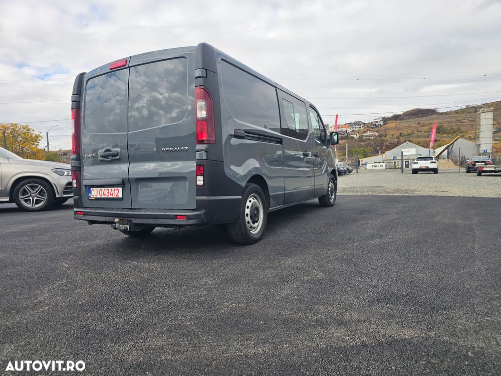 Renault Trafic 2.0 Blue dCi 150 Furgon Cabina Dubla L2H1 - 11