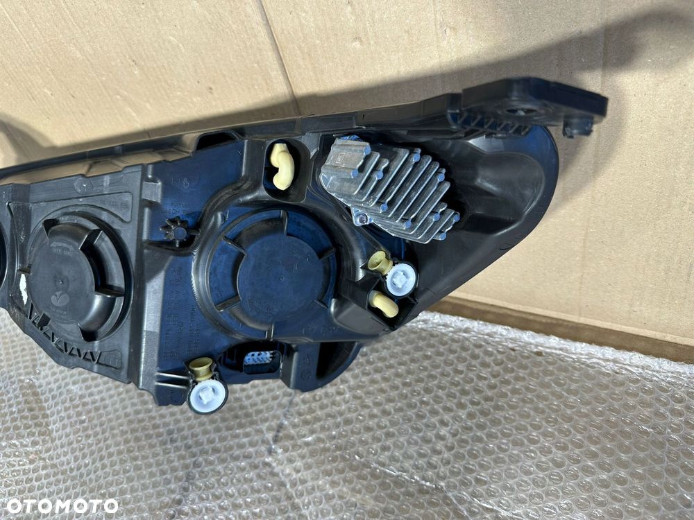 lampa przód przednia prawa ford focus mk4 2018 - 2022 - 3
