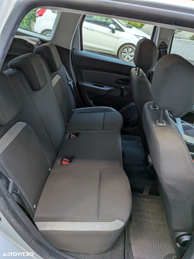Dacia Duster 1.6 SCe Essential - 7