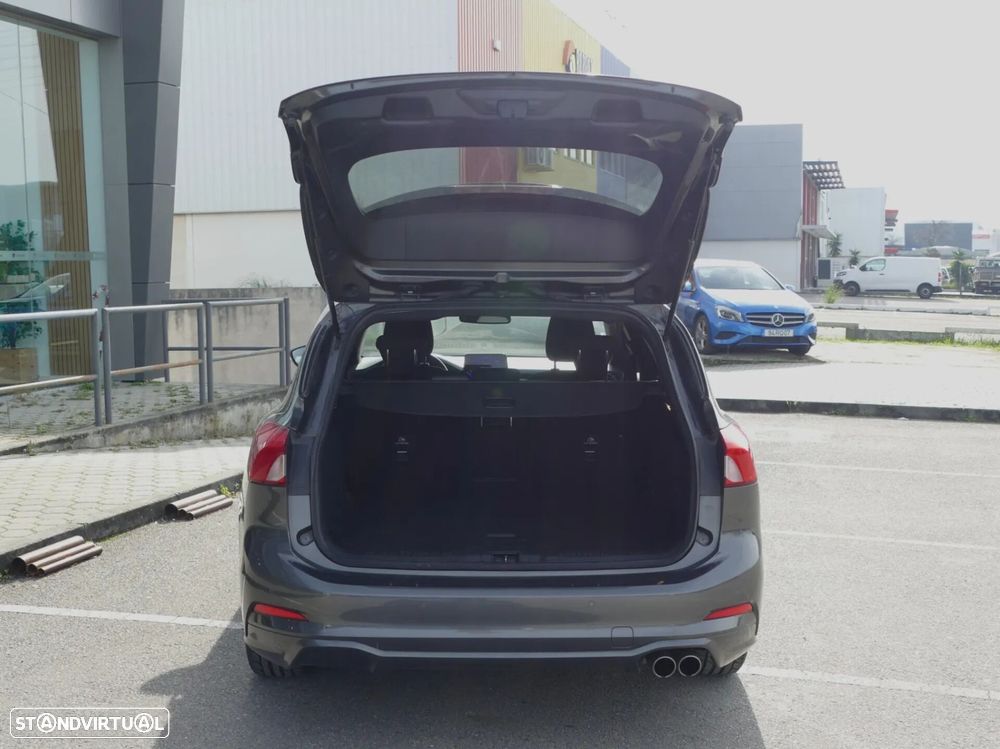 Ford Focus SW 1.5 TDCi EcoBlue ST-Line - 10