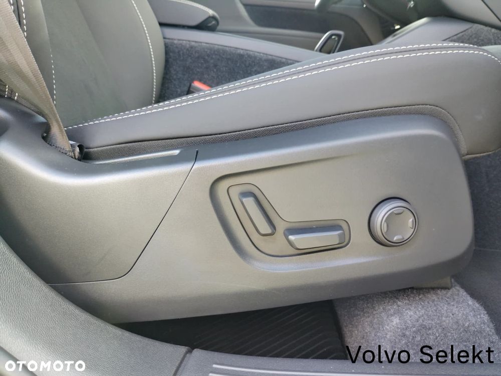 Volvo XC 40 - 22