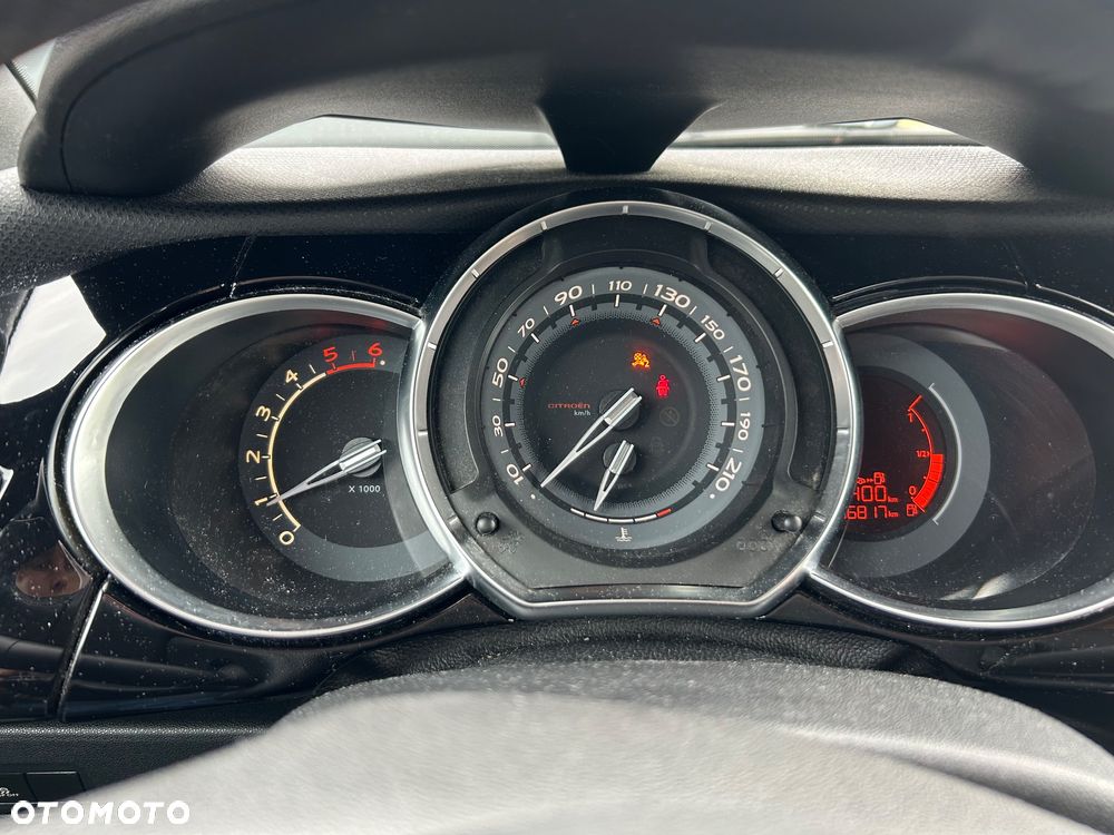 Citroën DS3 1.6 HDi SoChic - 25