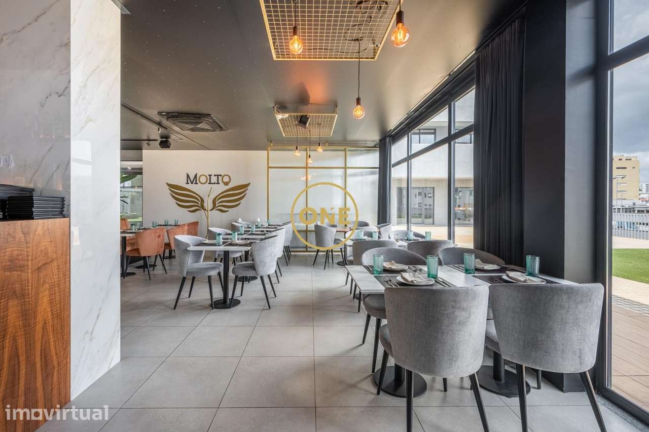Restaurante totalmente equipado e pronto a funcionar - Grande imagem: 3/29
